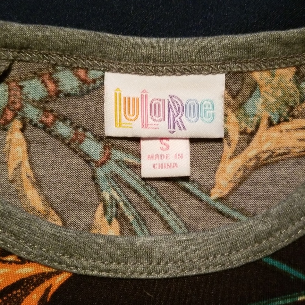NWT LuLaRoe Randy (Small) floral baseball tee - Picture 3 of 3